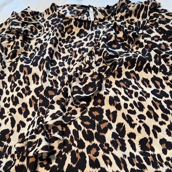 **SOLD**Lane Bryant Animal Print Blouse | Long sleeve & Ruffled! - Picture 3 of 5